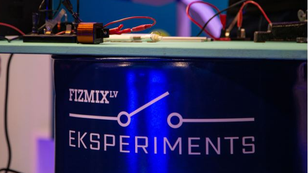 Sākas pieteikšanās erudīcijas konkursam "FIZMIX Eksperiments"