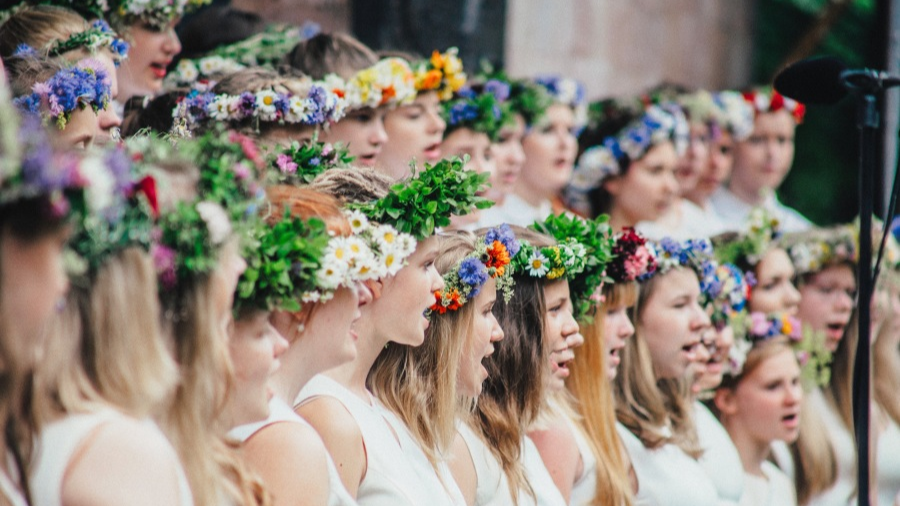 XII Latvijas Skolu jaunatnes dziesmu un deju svētki  tiek pārcelti uz 2021.gada vasaru
