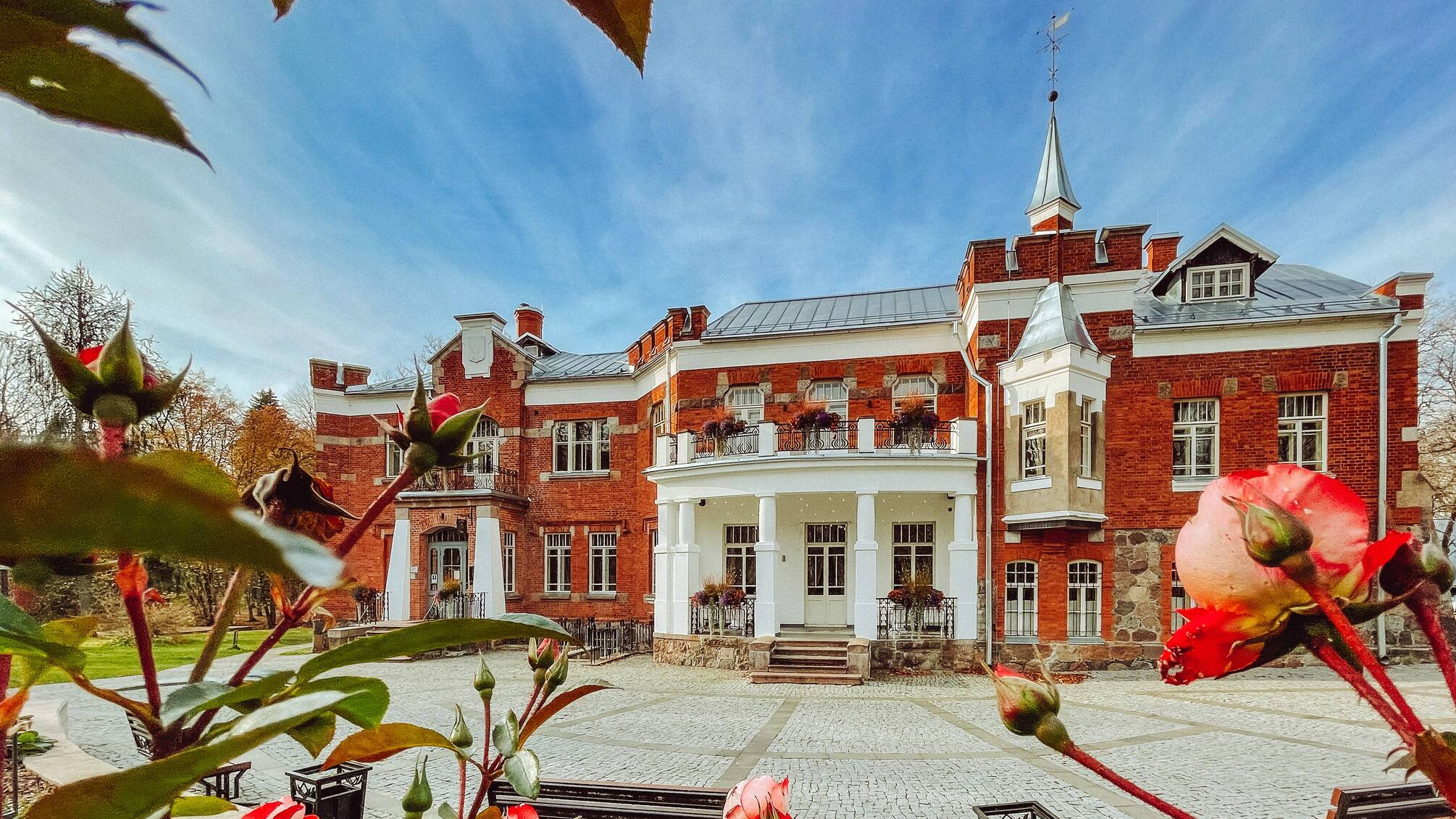 Muzejs “Rīgas Jūgendstila centrs” piedalās izstādē “Kerbedza kabinets” Lūznavas muižā