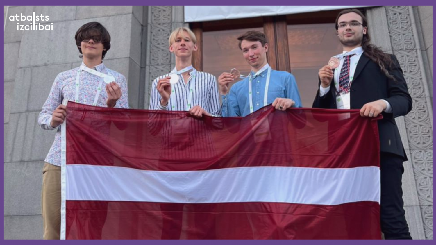 Latvijas skolēnu komanda Starptautiskajā bioloģijas olimpiādē izcīna 4 medaļas