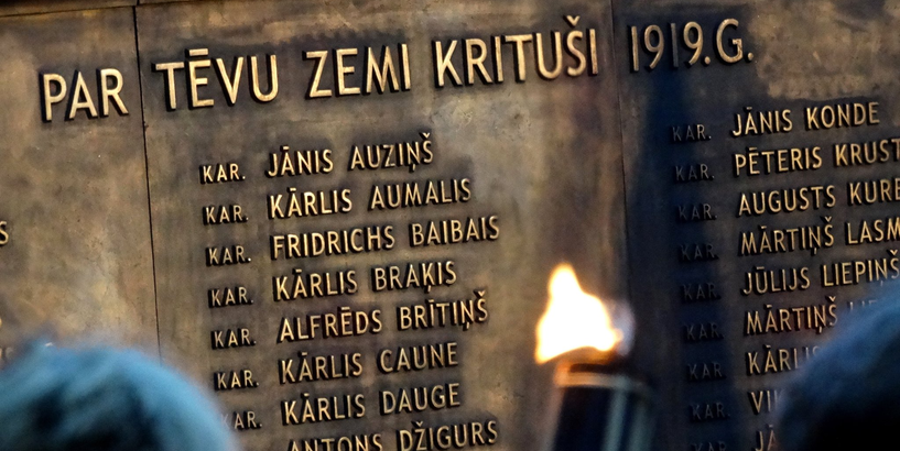 Piemiņas brīdis Sudrabkalniņā