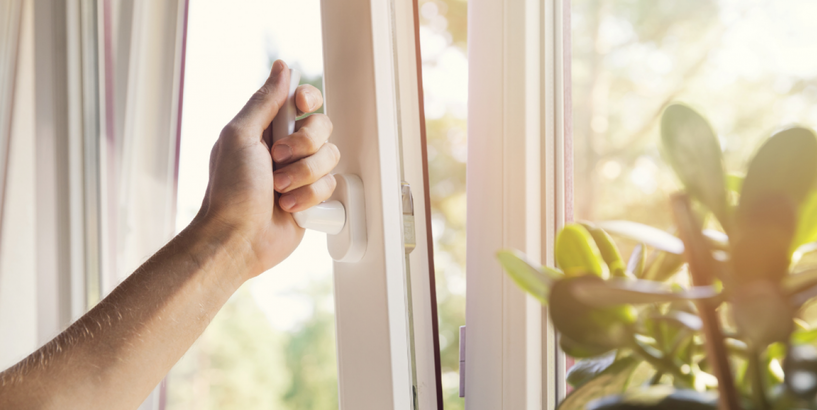 Skolas nodrošinās ar gaisa kvalitātes mērierīcēm