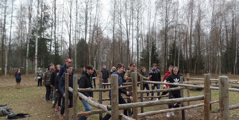 Rīgas Vakara ģimnāzija iniciatīvā “Latvijas skolas soma” iepazīst valsts vēsturi
