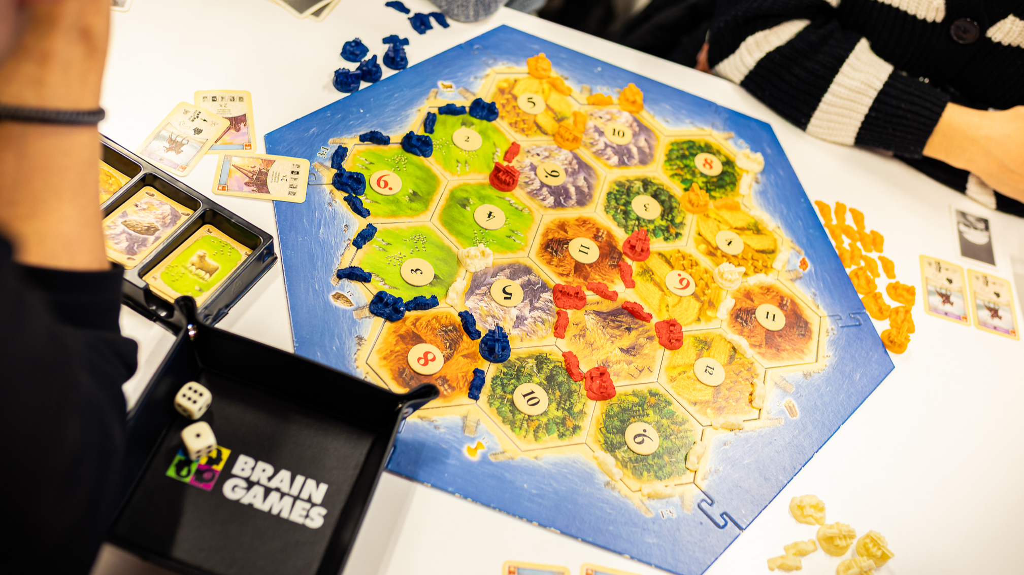Nedēļas nogalē Rīgā mēģinās uzstādīt pasaules rekordu “CATAN” galda spēlē