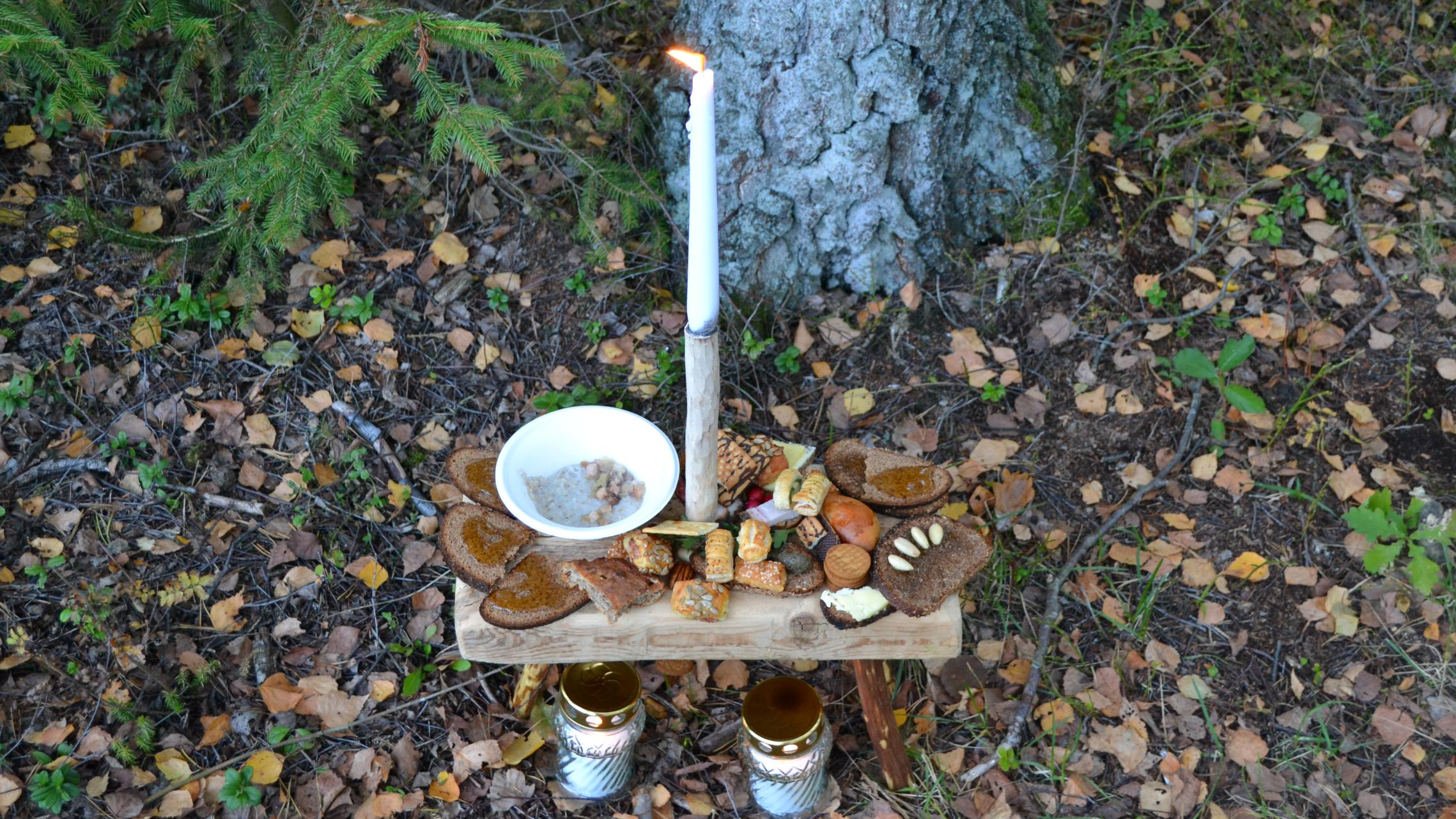 Vakarēšana un senču pieminēšana ar tradīciju kopu “RADI”