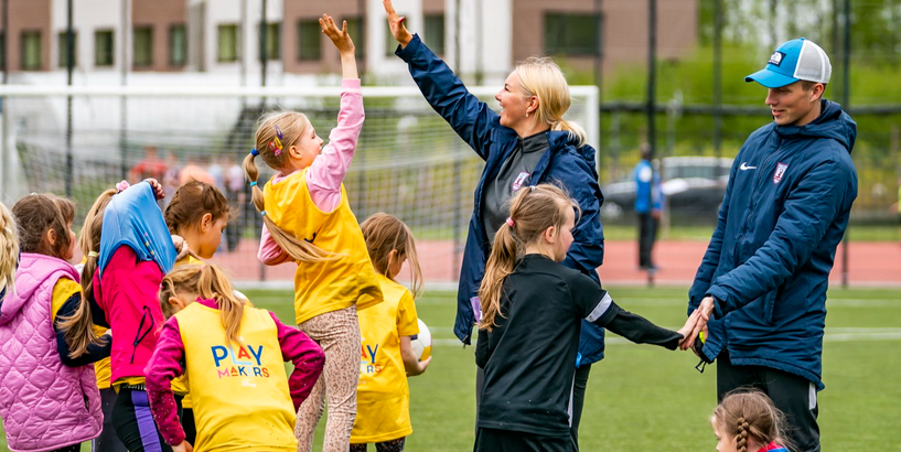Aicina meitenes pieteikties programmai "UEFA Playmakers 2023"