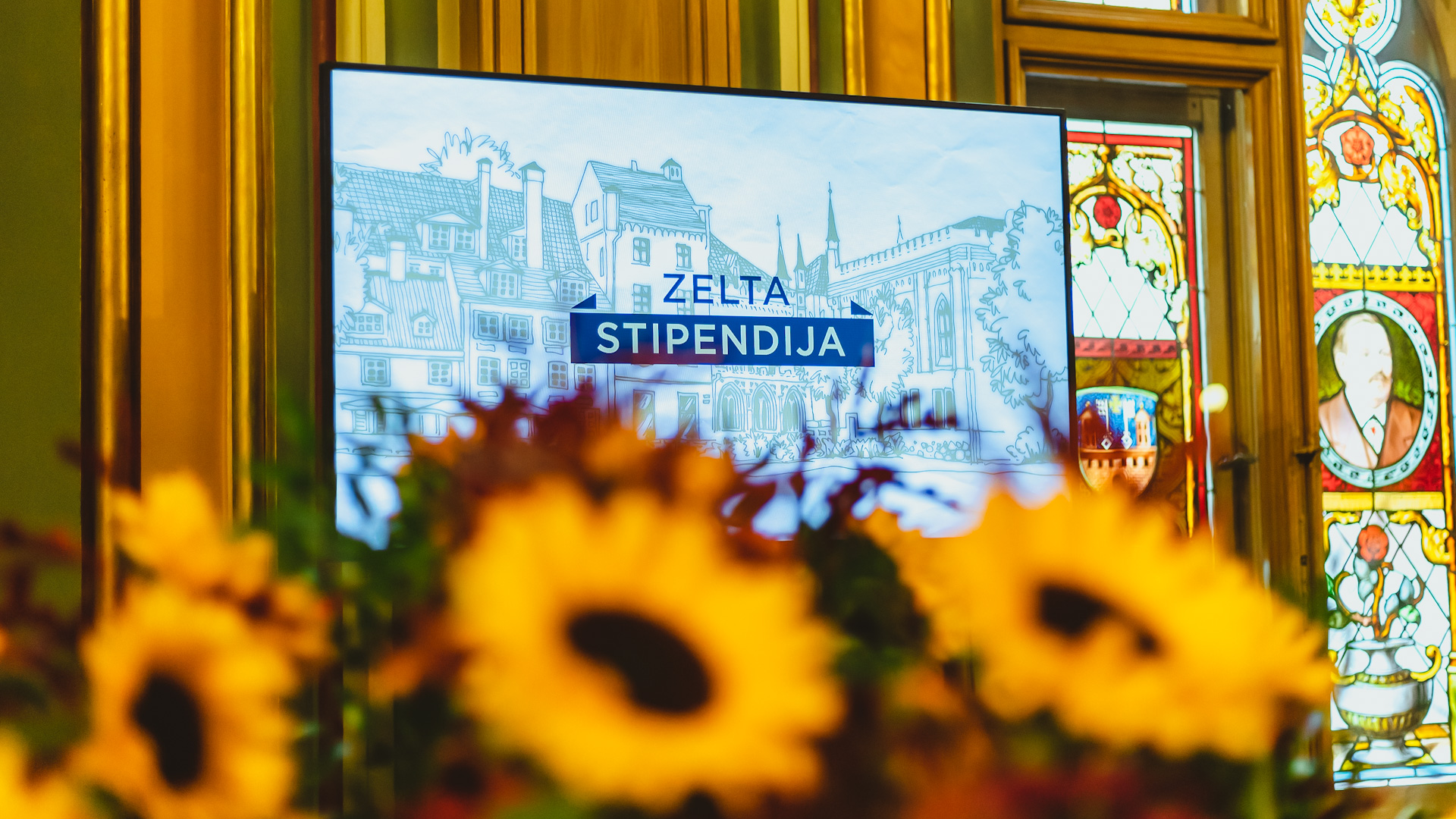 Svinīgā klātienes ceremonijā pasniegtas Rīgas pašvaldības balvas “Zelta pildspalva” un “Zelta stipendija”