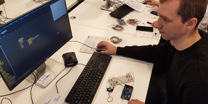 Rīgas pedagogi piedalās robotikas mācībās Varšavā 