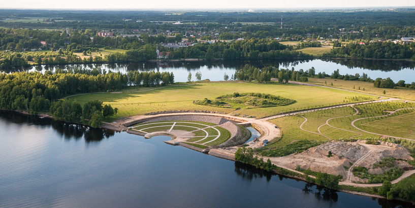 Vestards Šimkus pirmatskaņos savu jaundarbu “Likteņa vārti”