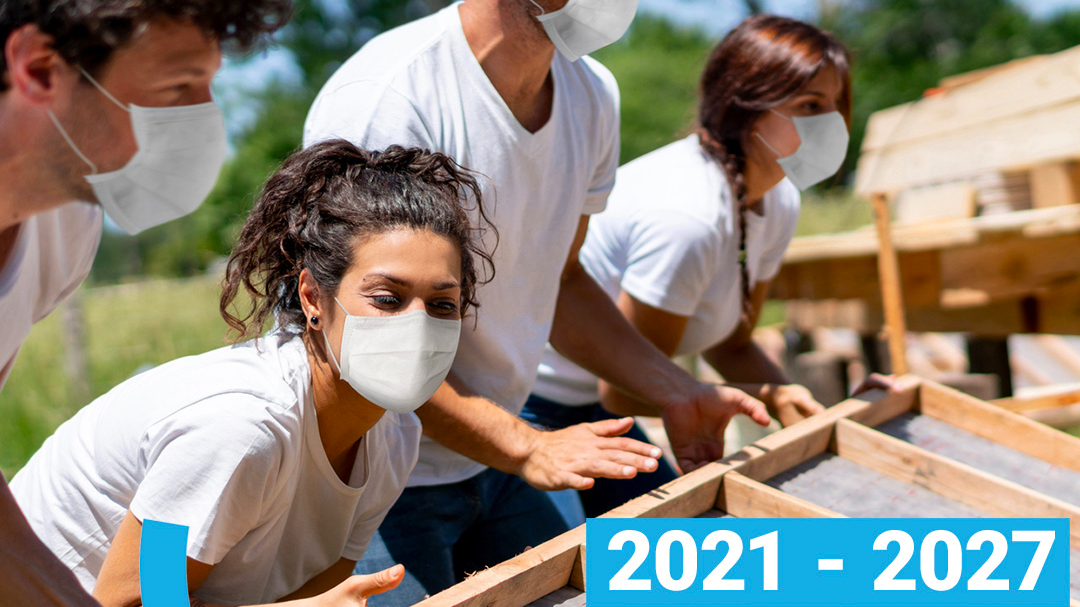 Solidaritātes un brīvprātīgā darba projektu īstenotājiem 2022.gadā pieejami vairāk nekā  1,3 miljons eiro