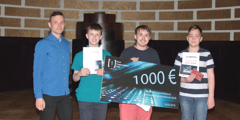 Labākie programmētāji tiekas skolēnu programmēšanas olimpiādes finālā