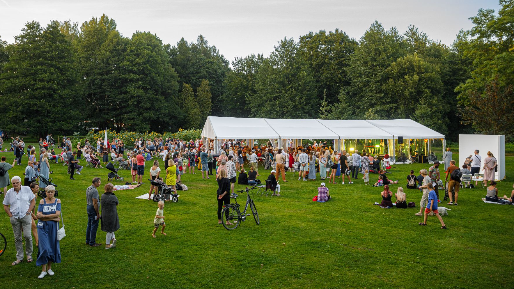 Apkaimes iedzīvotāju satikšanās Nordeķu parkā