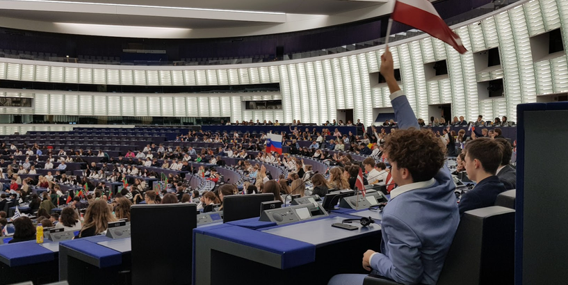 Latvijas EPVS komanda apmeklē Euroscola 2022  Eiropas Parlamentā Strasbūrā