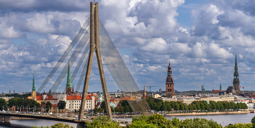 “Rīgas stāsti” latviešu valodas prasmju pilnveidošanai