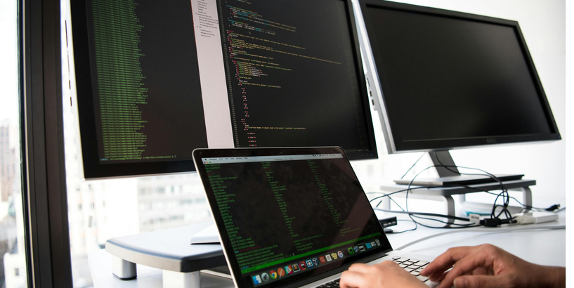 Rīgas pašvaldība palīdzēs jauniešiem attīstīt digitālās prasmes