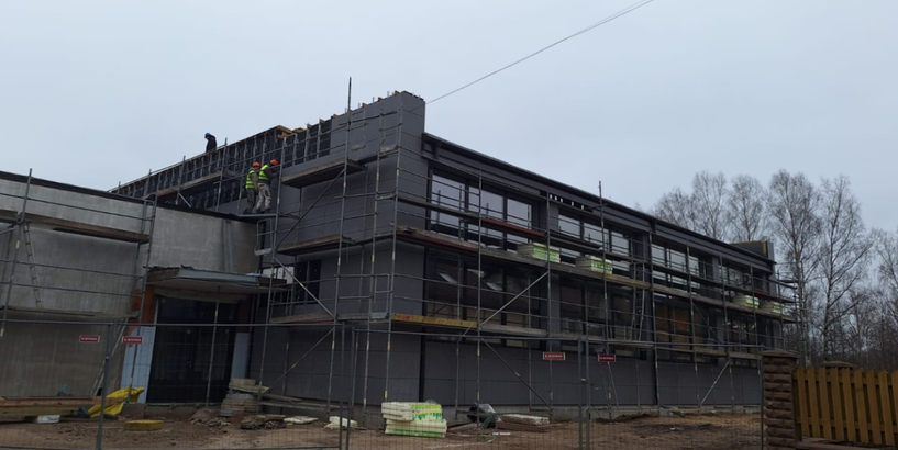 Pašvaldība paaugstina energoefektivitāti Rīgas Basketbola skolas ēkā