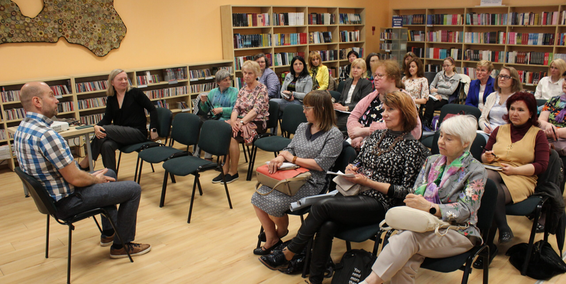 Turpinās projekts “Iekļaujošā bibliotēka”