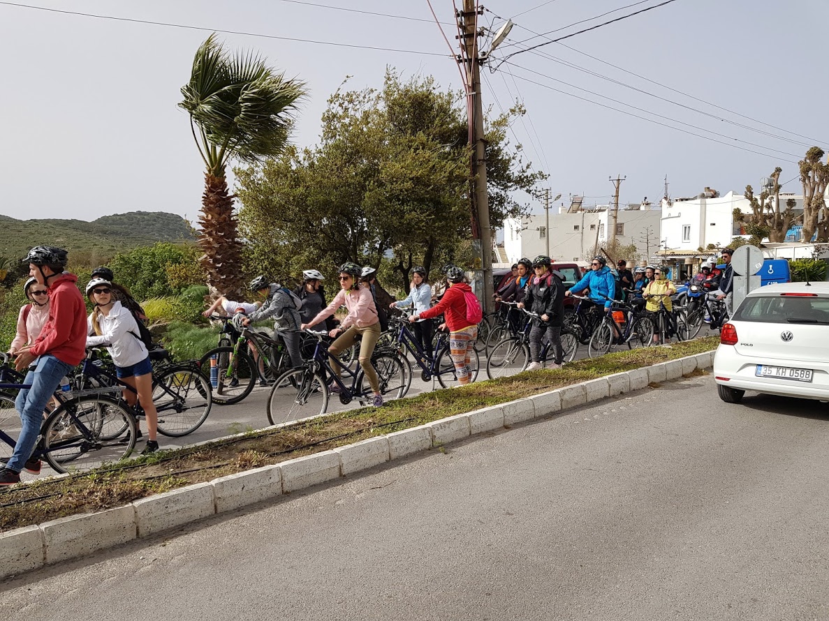 “Ar riteņbraukšanu pret huligānismu”- aktivitāte Turcijas pilsētā Bodruma