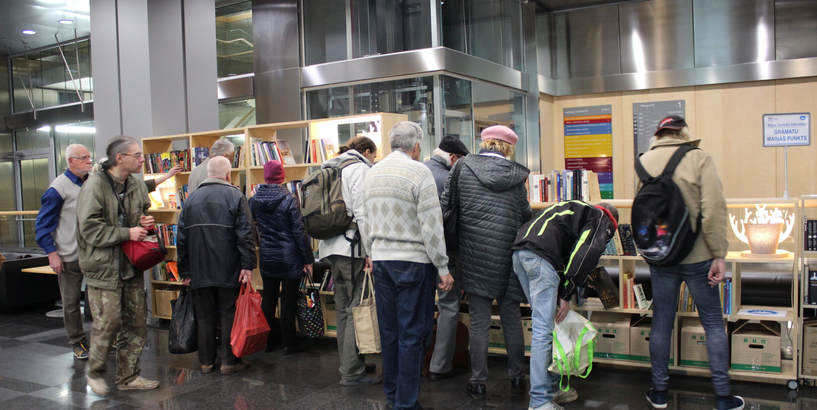 RCB grāmatu maiņas punkts Rīgas Grāmatu svētkos