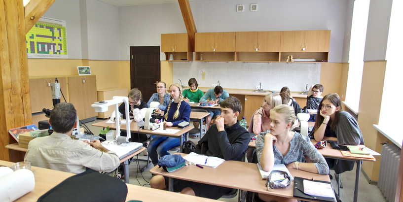 Izcilības skola 10.klašu skolēniem Latvijas Universitātē