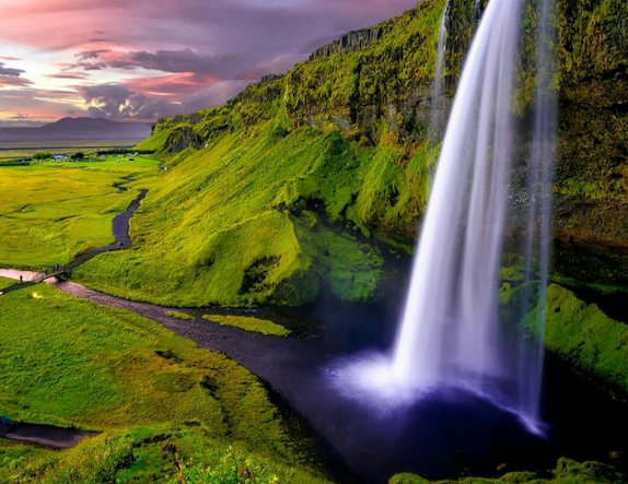 Rīgas vidusskolēnus aicina piedalīties konkursā par jaunas lietotnes izstrādi ar mākslīgā intelekta palīdzību