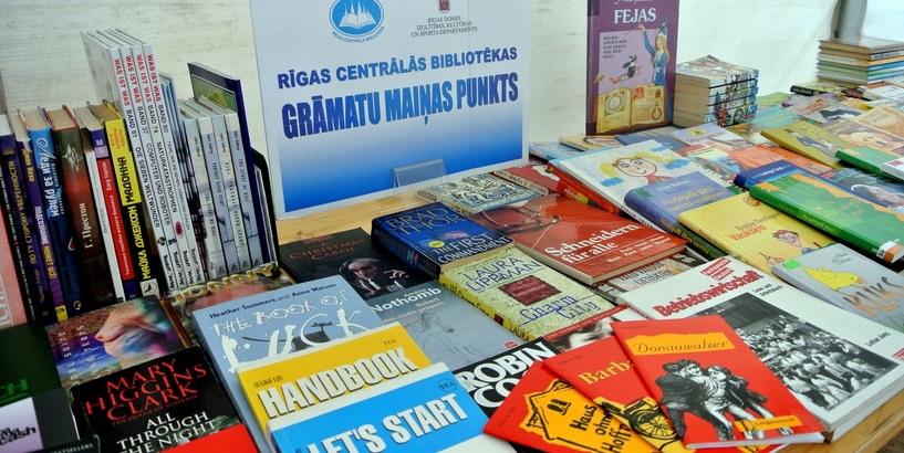 RCB grāmatu maiņas punkts Rīgas Grāmatu svētkos