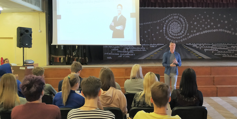 Nodarbība „Mans lēmums” vidusskolas jauniešiem