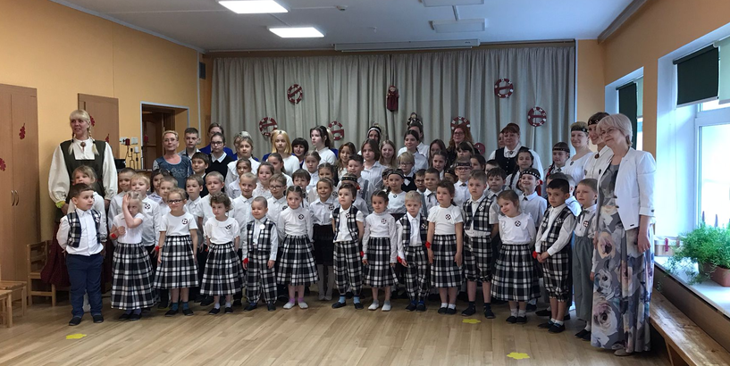 Projekts ”Dziesmu svētkiem 150.Tradīcija” pirmsskolās