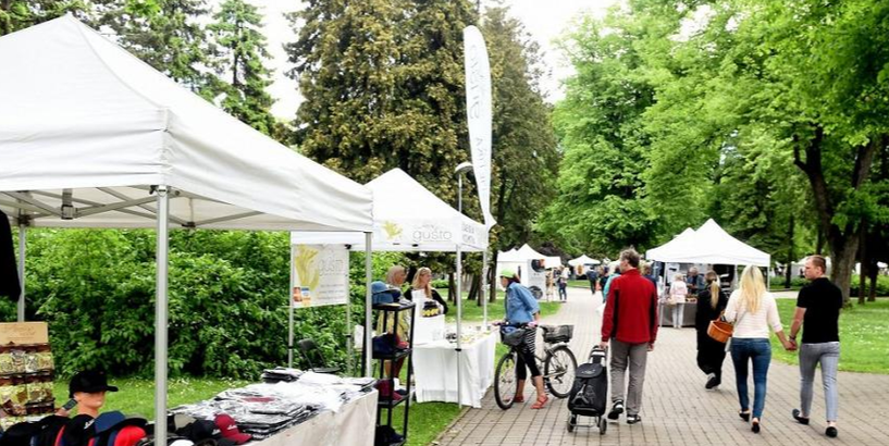 Uz mēnesi atļaus ielu tirdzniecību Vērmanes dārzā