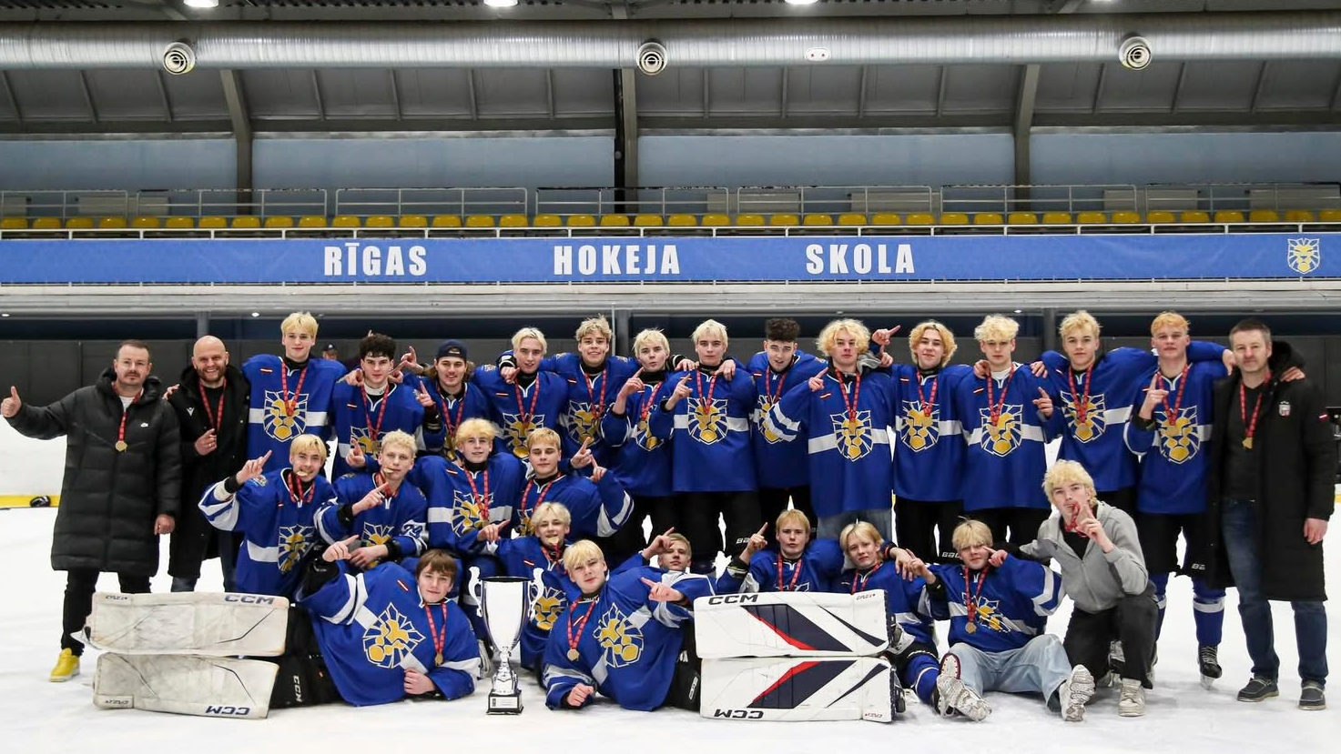 Rīgas Hokeja skolas komanda 1.līgas/Junioru attīstības hokeja līgas 2024./2025.gada sezonas čempioni