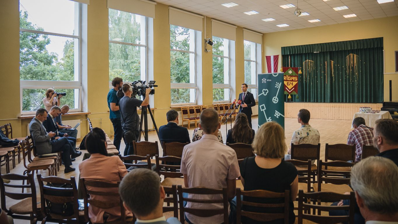 Rīgas pašvaldības izglītības iestādes gatavas kvalitatīvam mācību procesam klātienē