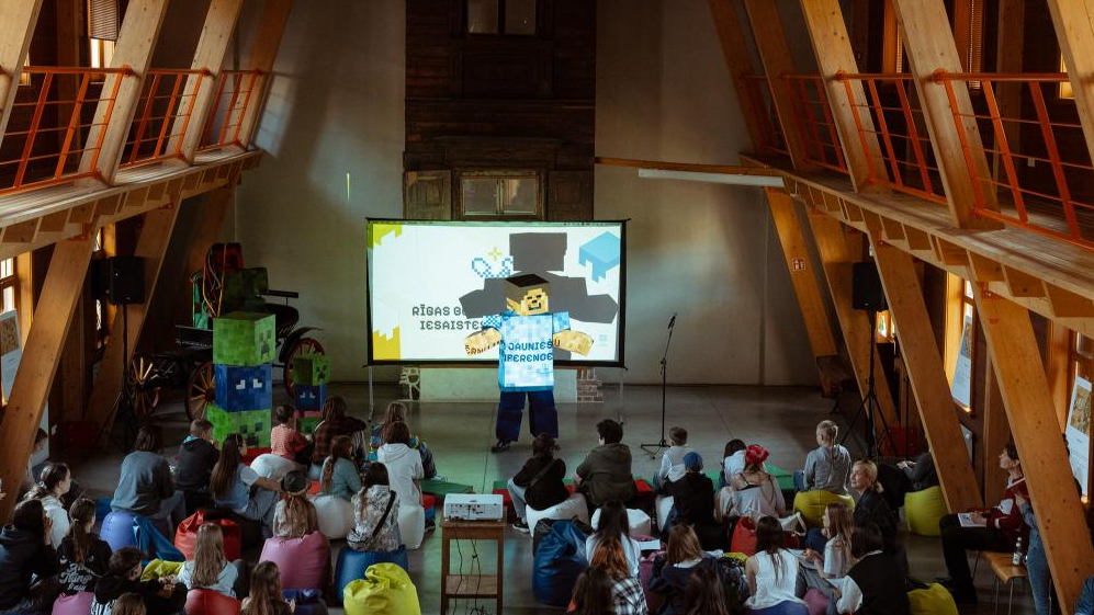 MC-YOU: kā veicināt jauniešu ietekmi pilsētvidē ar Minecraft palīdzību