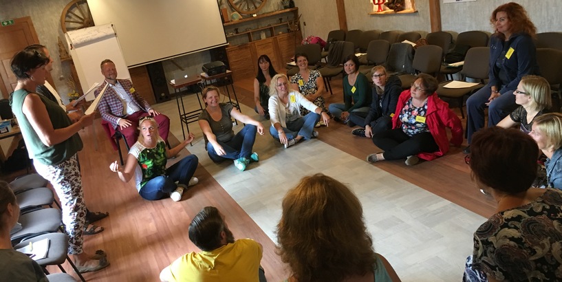 Topošie  Rīgas skolu direktori mācās Vasaras skolā