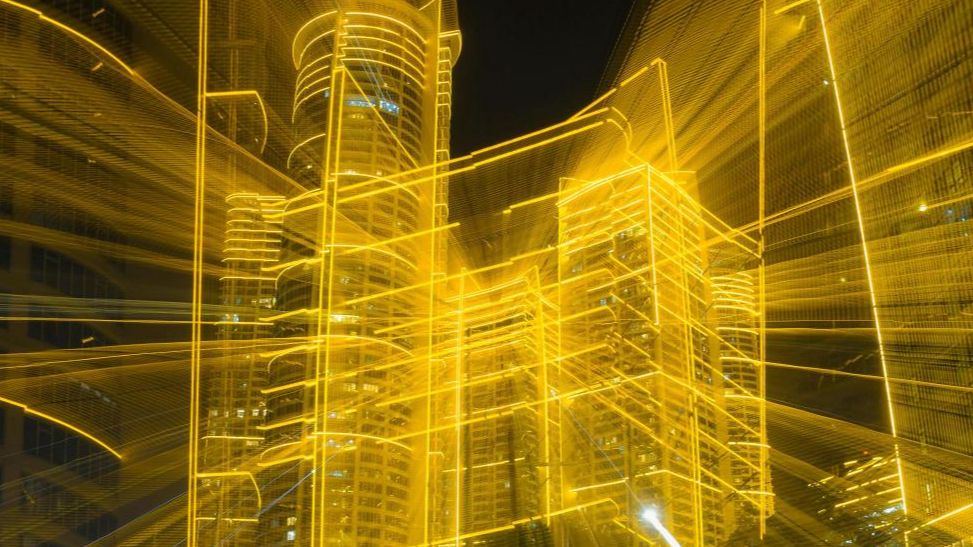 Rīgas vidusskolēnus aicina piedalīties konkursā par jaunas lietotnes izstrādi ar mākslīgā intelekta palīdzību