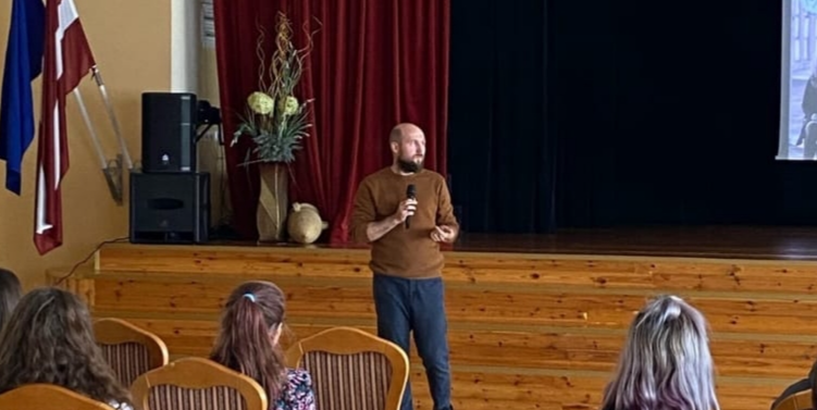  Rīgas 89. vidusskola par karjeras atbalstu