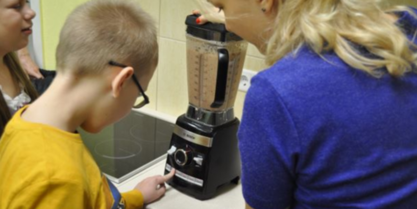 Iepazīstam profesijas, kas saistītas ar ēdināšanas jomu