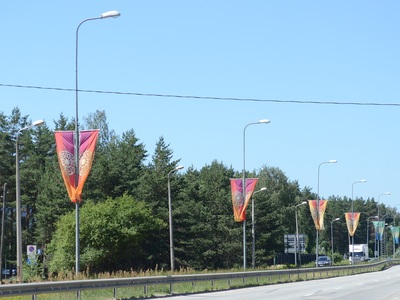 VERTIK?LIE KAROGI - SAULES Z?M?.JPG