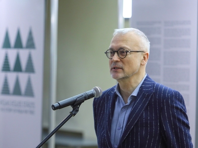 f64_20191205_izst_012.jpg