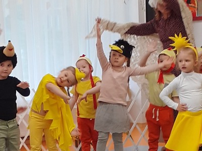 3slovaku pasaka_Pie saul?tes ciemos .jpg