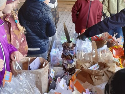 Mi?e?dienas tirgus.jpg