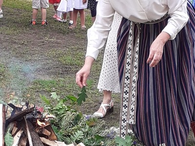 sp?ka ritu?ls ap ugunskuru.jpg