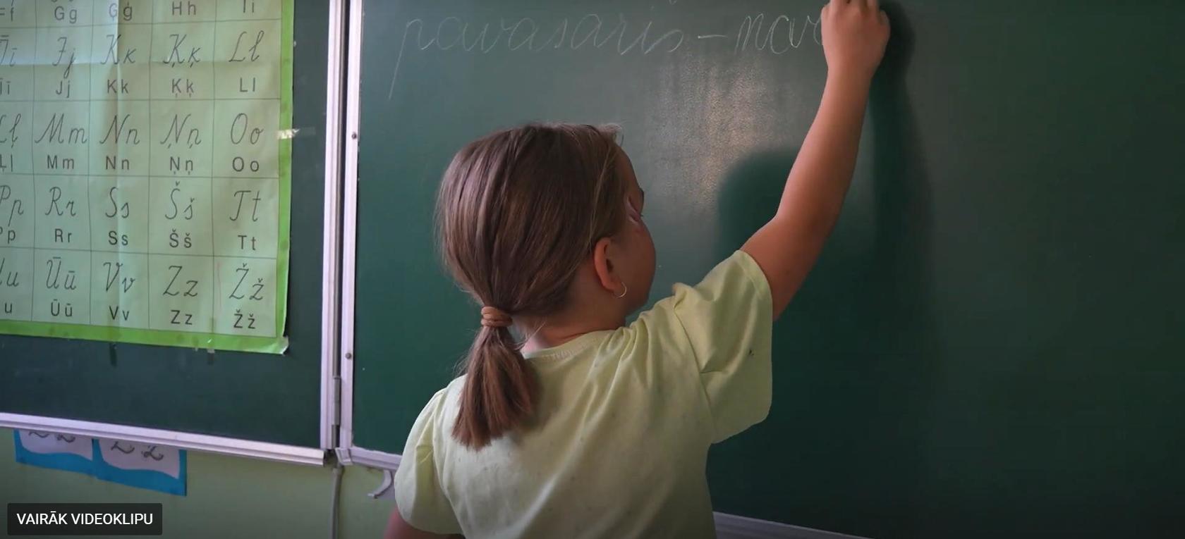 Rīgas mazākumtautību skolas aktīvi gatavojas pārejai uz mācībām latviešu valodā