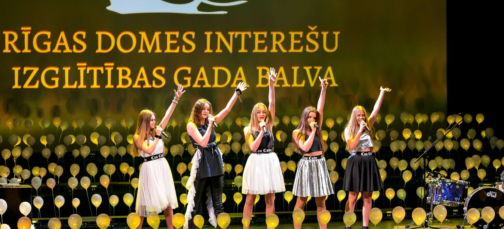 Rīgā pasniegtas Gada balvas interešu izglītībā, par mūža ieguldījumu sumina Zinaīdu Soboļevu un Vjačeslavu Telešu