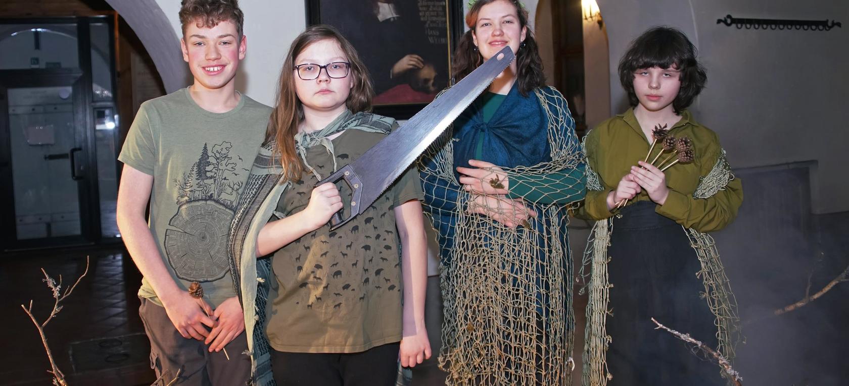 Atklāta Tehniskās jaunrades nama "Annas 2”  audzēkņu darbu izstāde "Annas Mežs” 